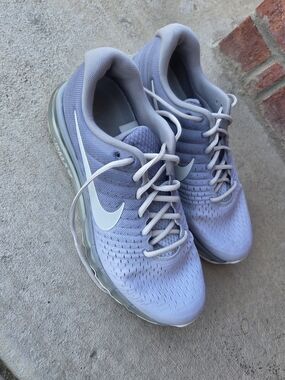 Nike Men's Size 10.5
